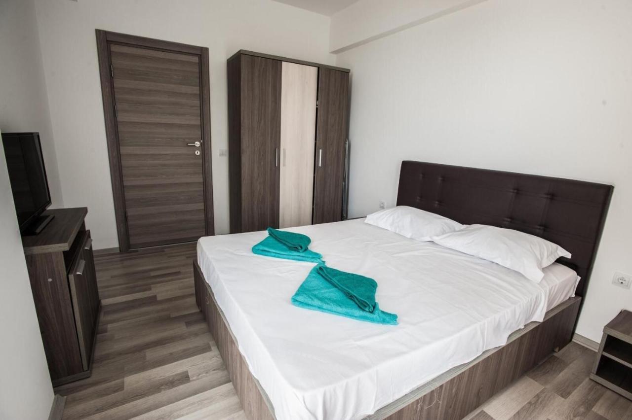 Catalina Summerland Apartaments Mamaia Nord Exterior photo
