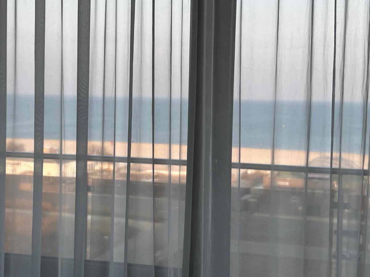 Catalina Summerland Apartaments Mamaia Nord Exterior photo