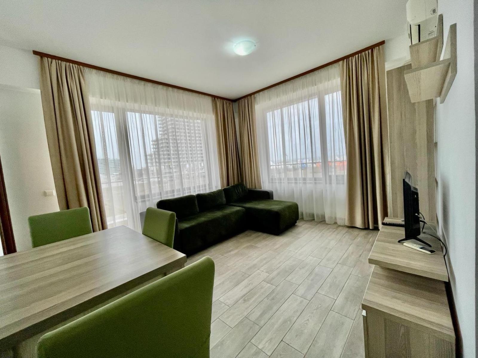 Catalina Summerland Apartaments Mamaia Nord Exterior photo